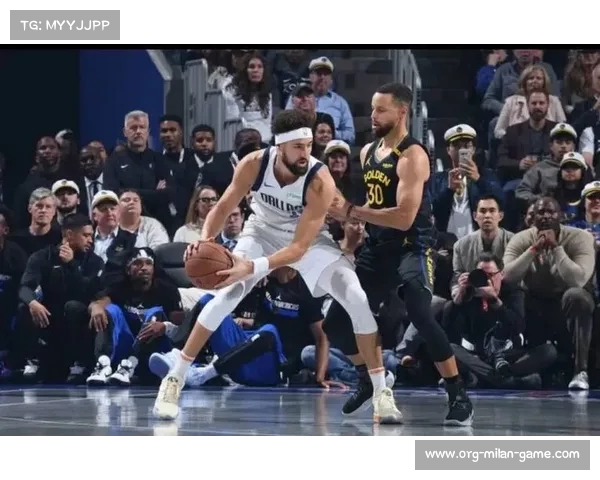 克莱与追梦冲突升级：顶薪话题激化矛盾，名记揭秘背后真相(克莱尔的追寻 v1.0)